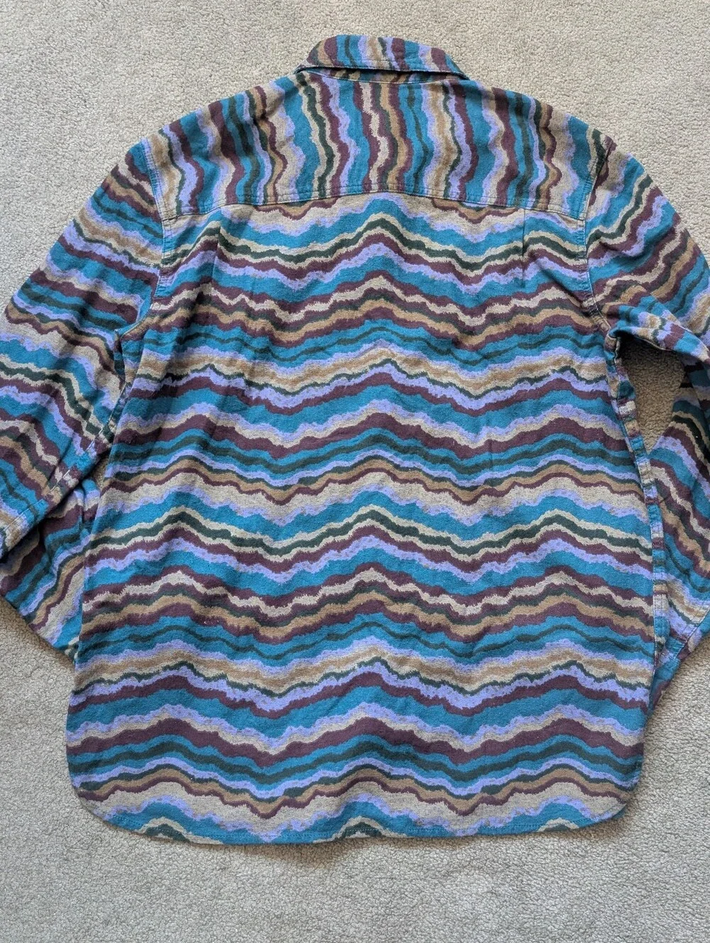 BDG x Urban Outfitters Blue Wavy Striped Button Down Shirt Size Small